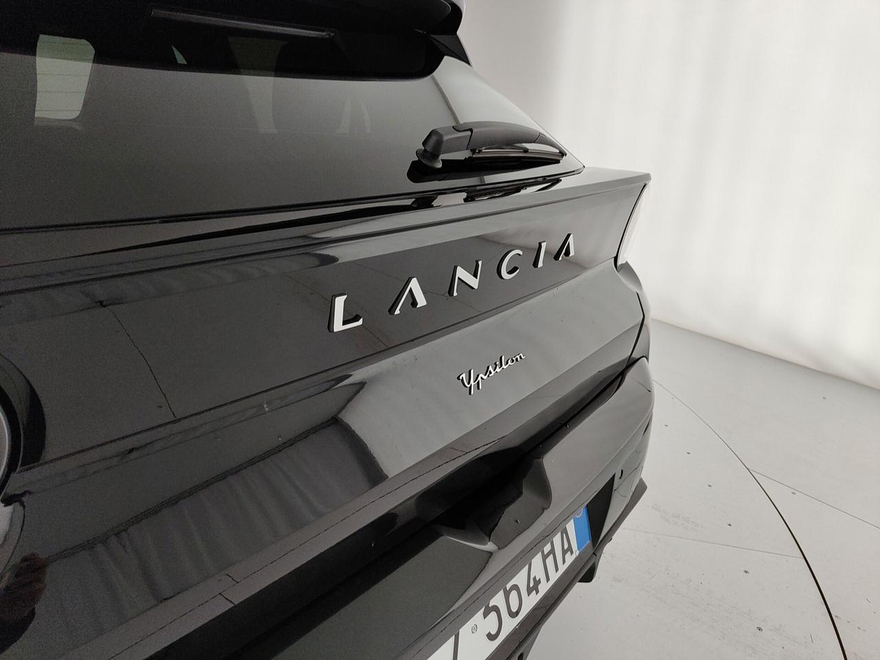 Lancia Ypsilon Hybrid e-DCT LX