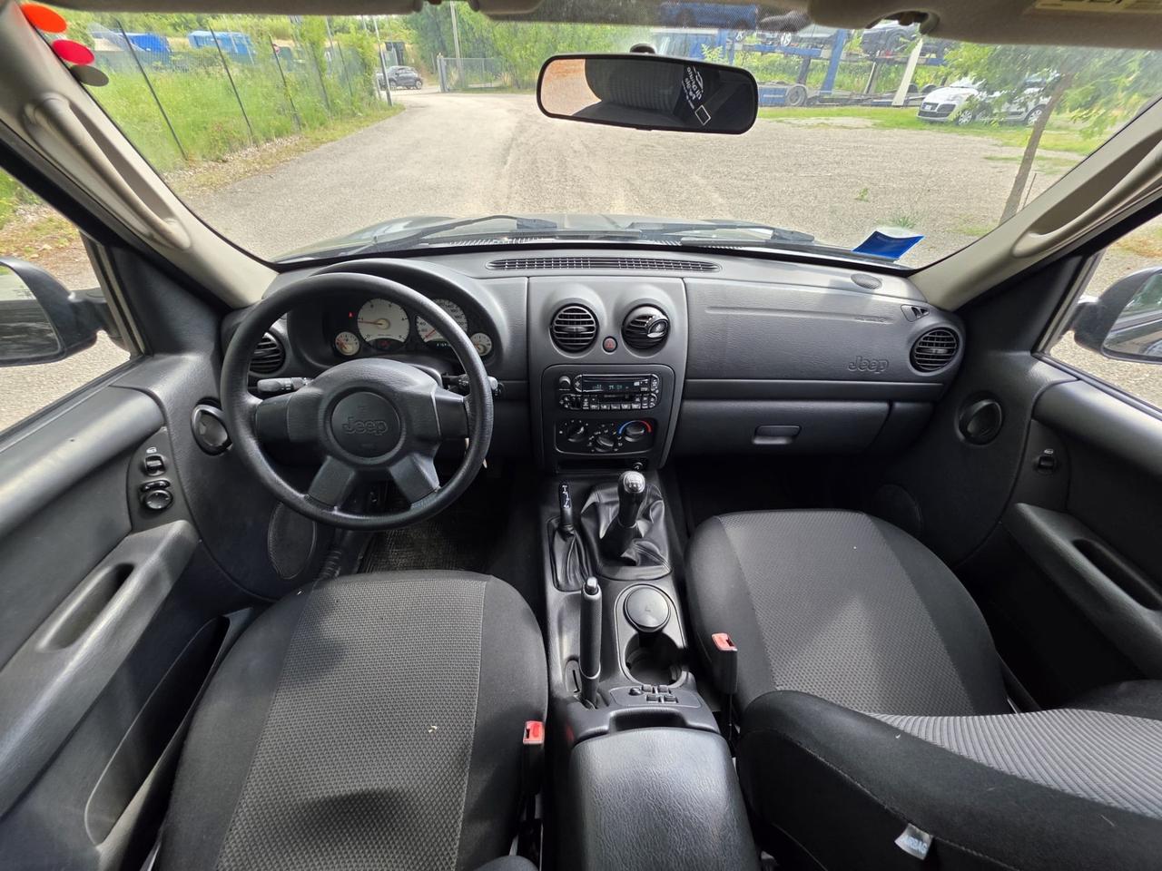 Jeep Cherokee 2.5 CRD Sport