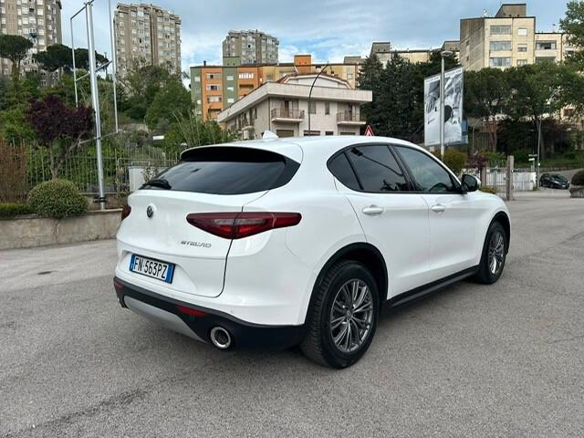 Alfa Romeo Stelvio 2.2 Turbodiesel 180 CV AT8 RWD Super