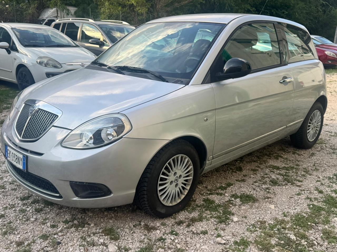Lancia Ypsilon 1.3 NEOPATENTATI