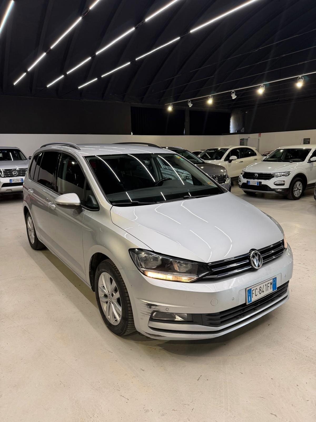 Volkswagen Touran 2.0 TDI 150 CV SCR DSG Comfortline BlueMotion Tech-Neopatentati
