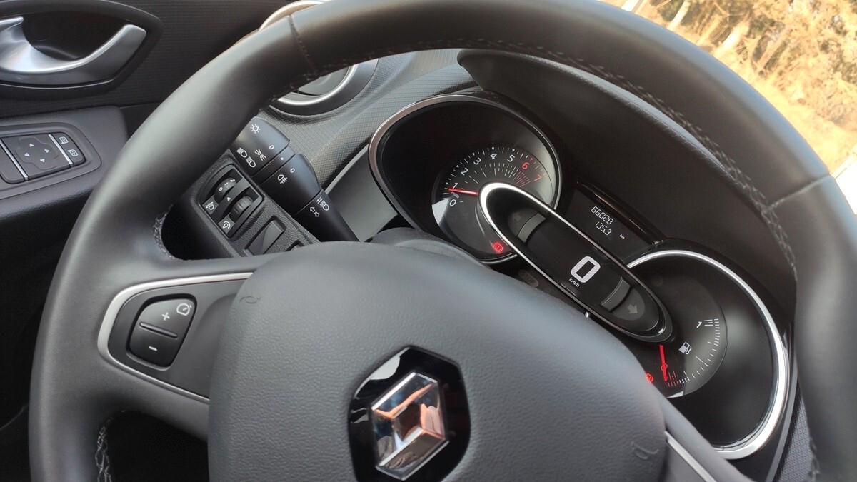 Renault Clio 1.2 75CV 5 porte