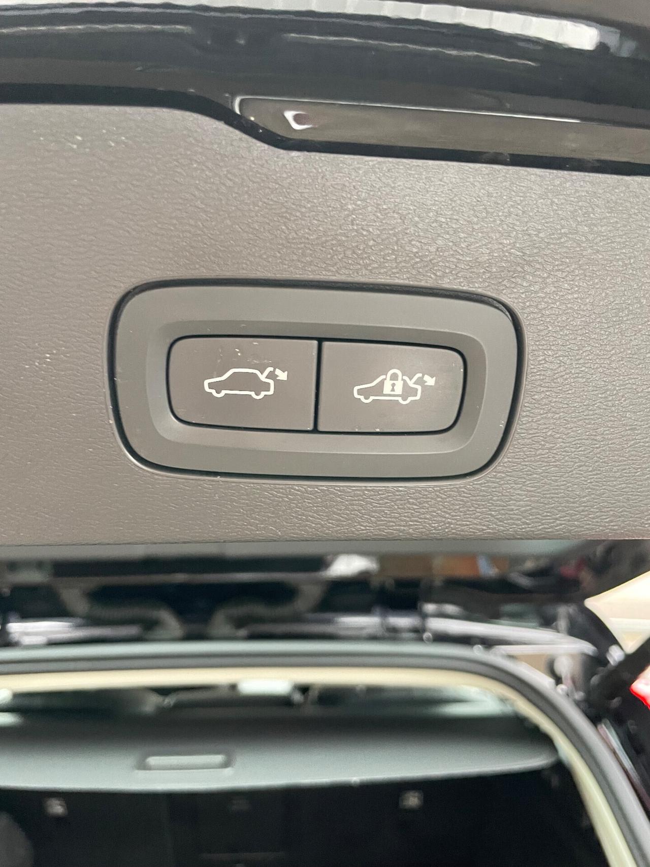 Volvo V60 Cross Country B4 (d) AWD Geartronic Business Pro Line