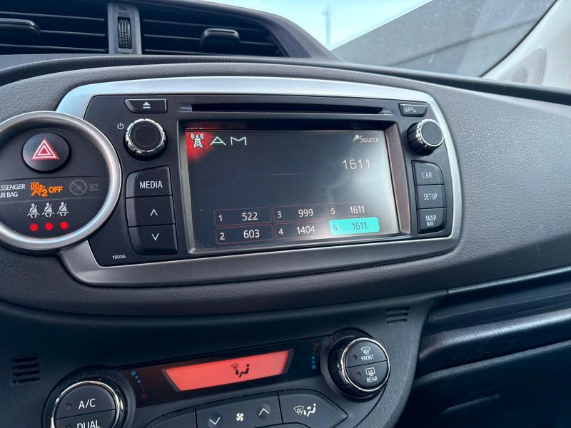 Toyota Yaris 5 Porte 1.0 BENZ 69 CV ADATTA A NEOPATENTATI