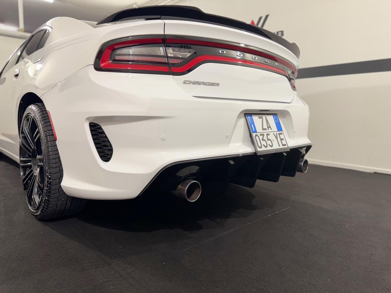 Dodge Charger 3.6 L V6 SXT ' CERCHI 22 '