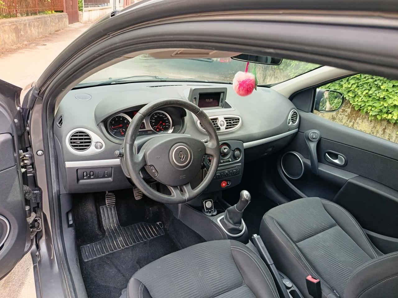 Renault Clio 1.2 16V 3 porte Luxe ok neo patente