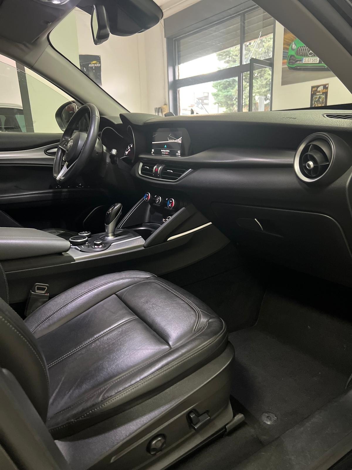 Alfa Romeo Stelvio 2.2 Turbodiesel 210 CV AT8 Q4 Executive