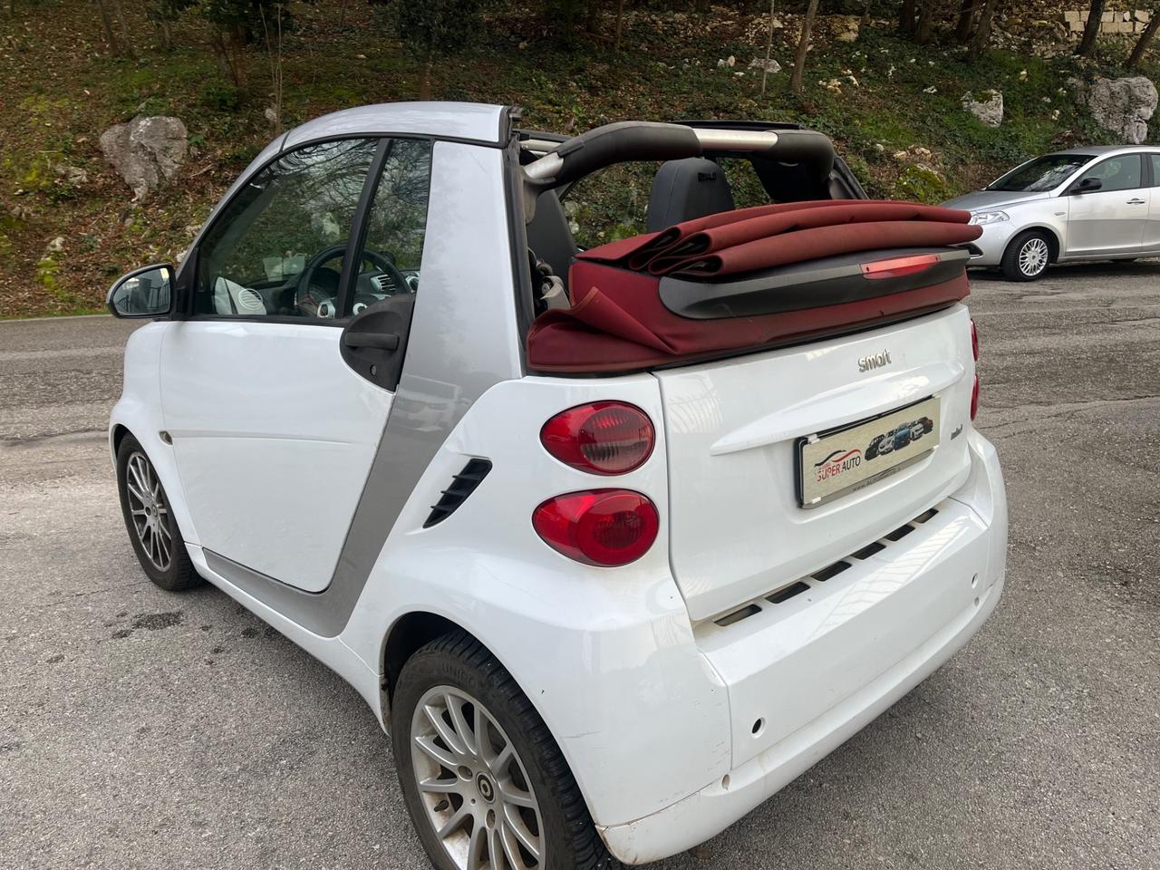 Smart ForTwo 1000 52 kW MHD coupé pure