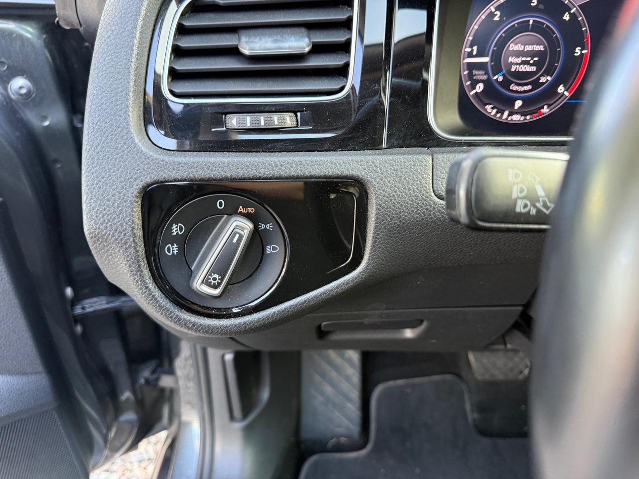 Volkswagen Golf 1.6 TDI 115 CV DSG 5p. Executive