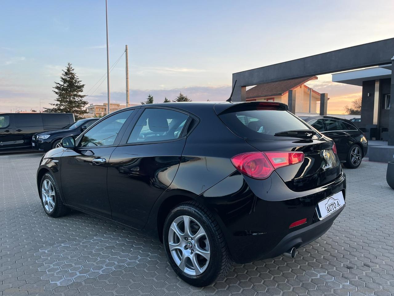 ALFA ROMEO Giulietta 1.6 JTDm-2 105 CV Distinctive