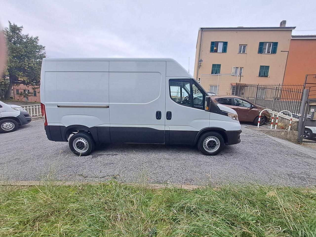 IVECO DAILY 35s12 V 3520 H2