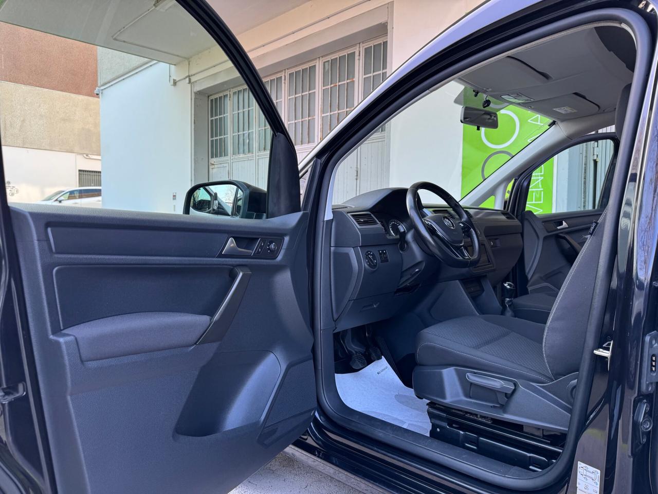 Volkswagen Caddy 2.0 TDI 5P 1Prop GARANZIA 24 MESI