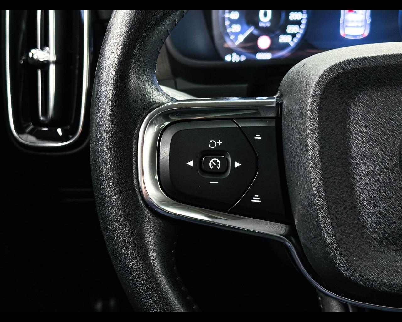 VOLVO XC40 T3 Geartronic Inscription