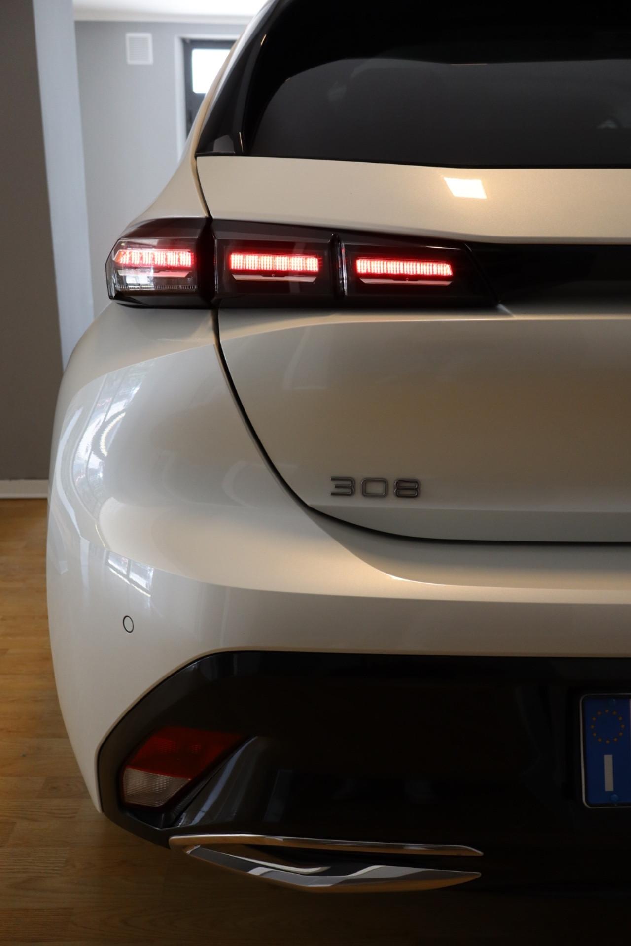 PEUGEOT 308 BlueHDi 130 S&S EAT8 Allure Pack
