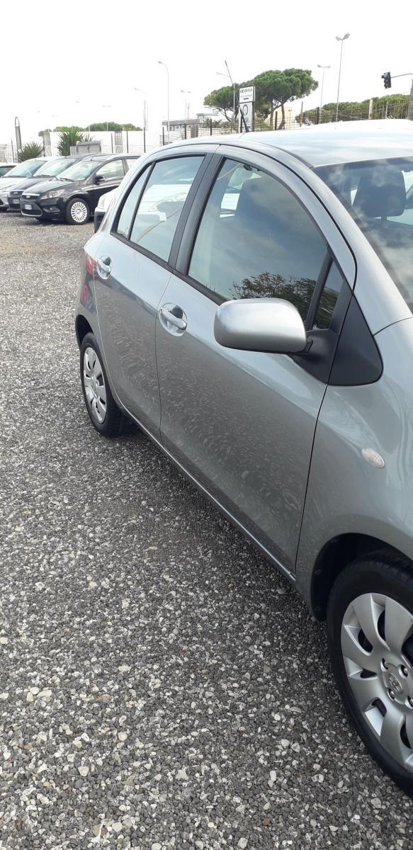 TOYOTA - Yaris - 1.0 5p. Sol