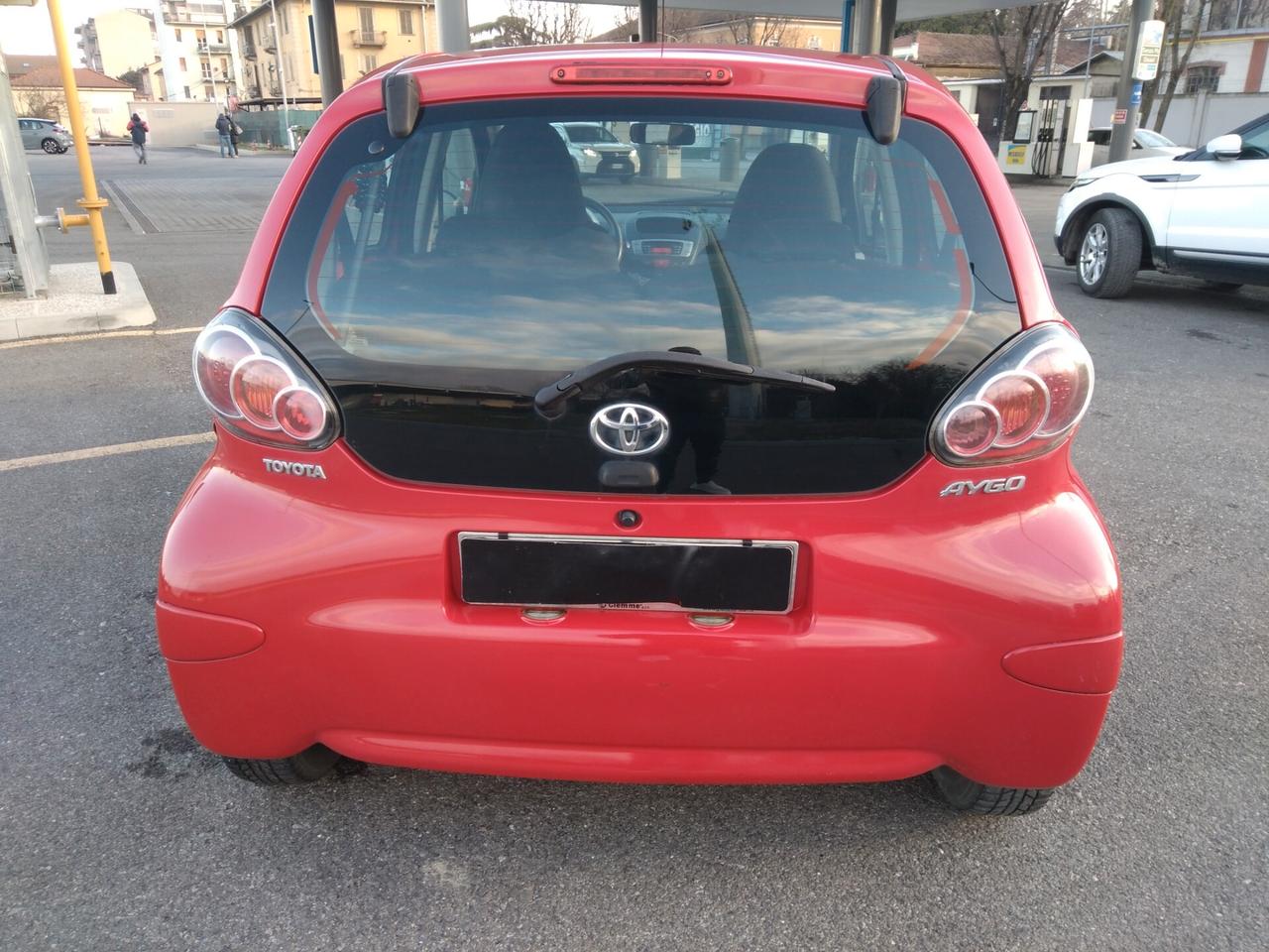 Toyota Aygo 1.0 12V VVT-i 5 porte Cool Soda Connect x neopatentati