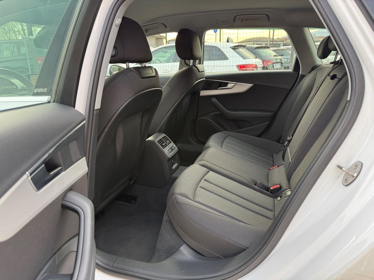 Audi A4 Avant 35 2.0 tdi Business 150cv s-tronic my16