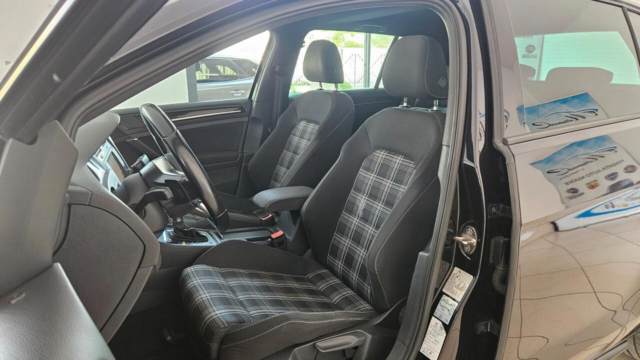 Volkswagen Golf GTD 2.0 TDI DSG 5p. Tetto Apribile