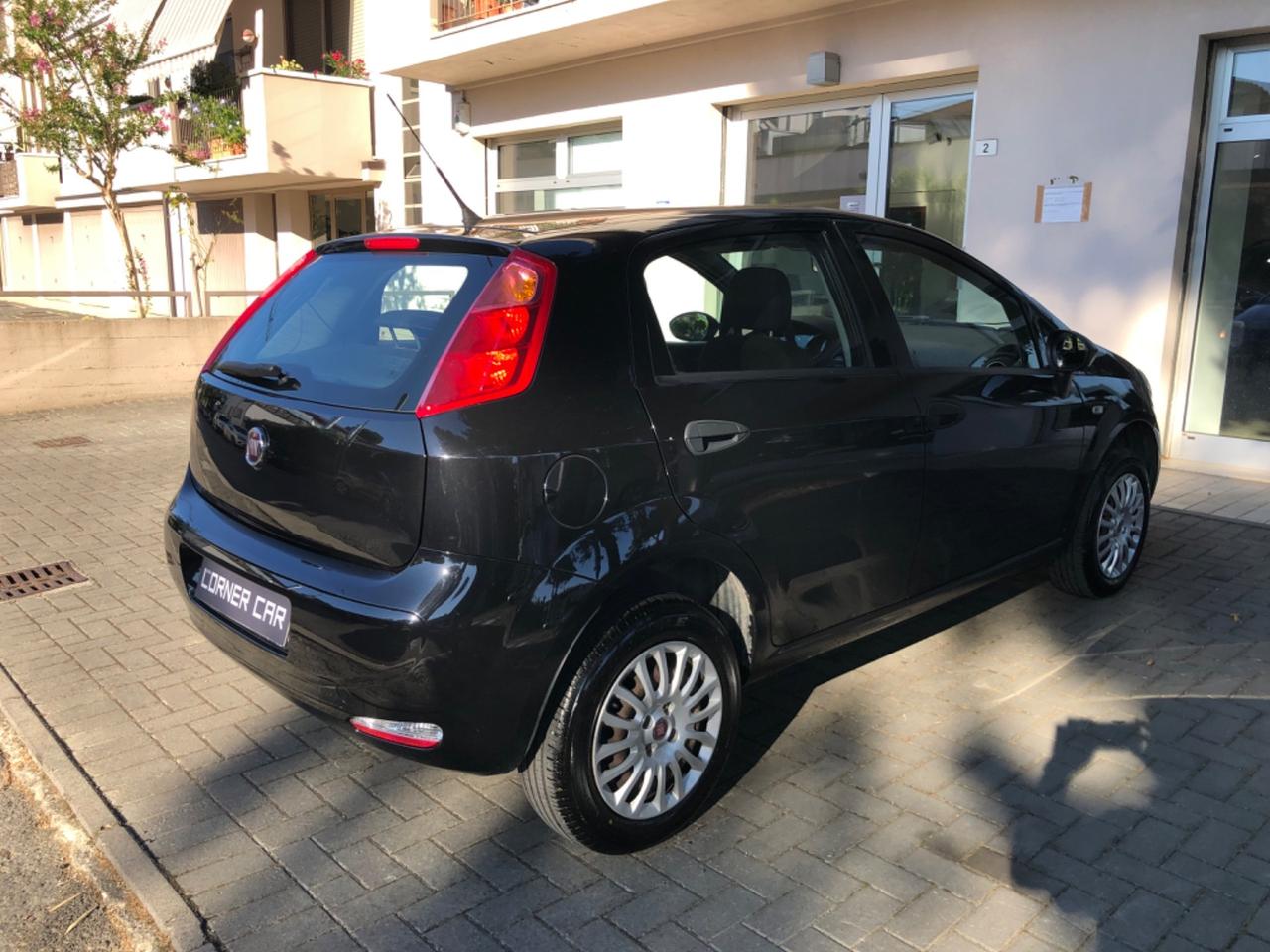 Fiat Punto 1.4 8V 5 porte Natural Power Street