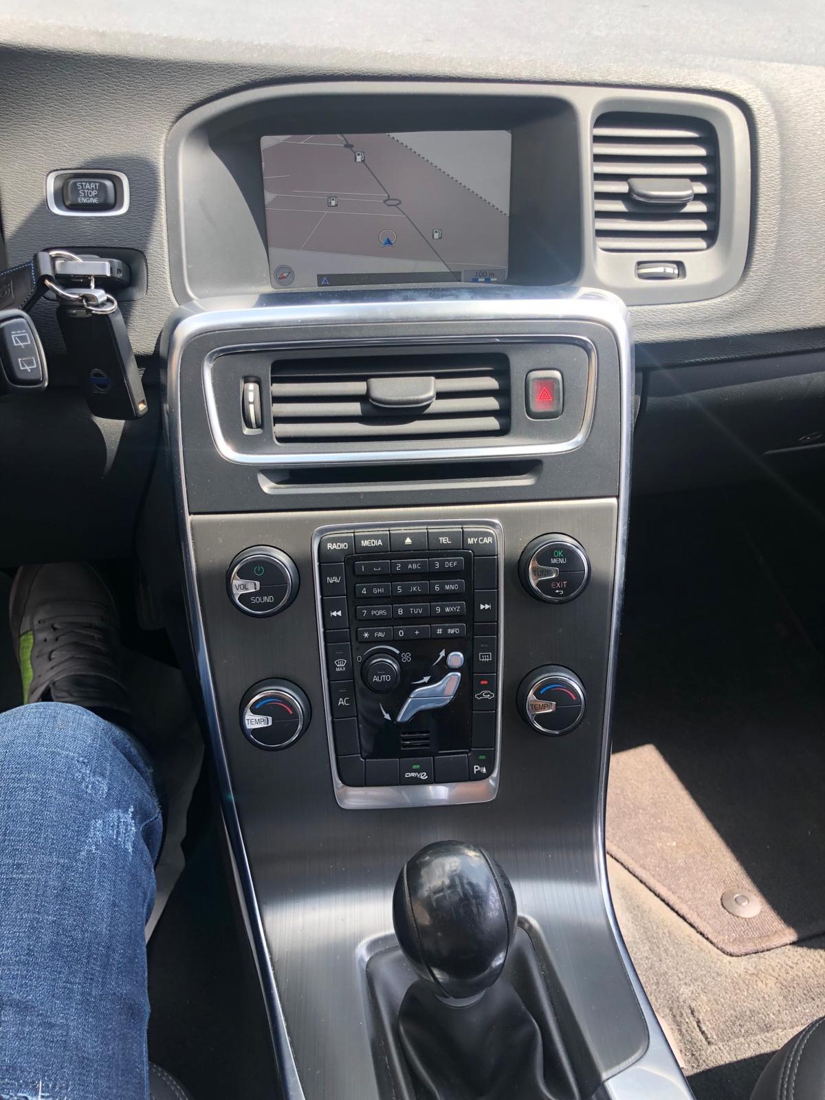 Volvo V60 D3 2.0DIESEL 160CV STOFFA MANUALE NAVIGATORE