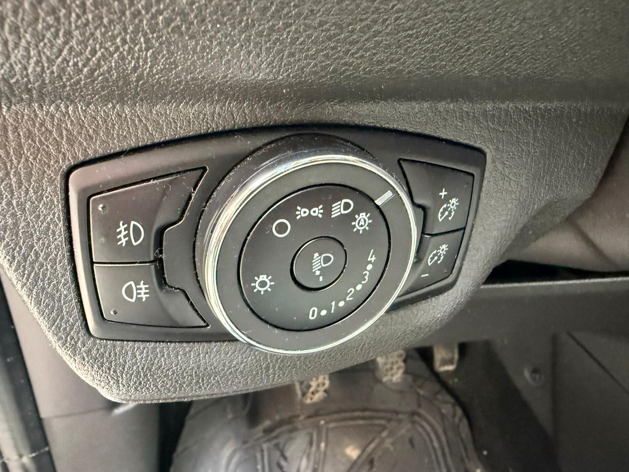 Ford Tourneo Courier 1.0 EcoBoost 100 CV Titanium