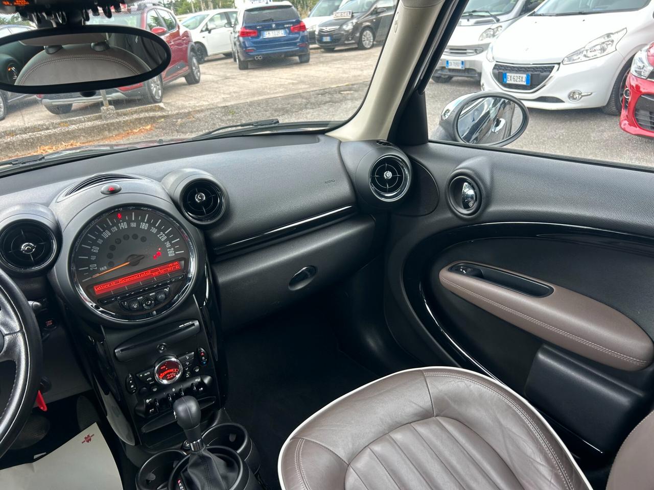" UNA CHICCA " Mini 2.0 Cooper D Countryman Automat.