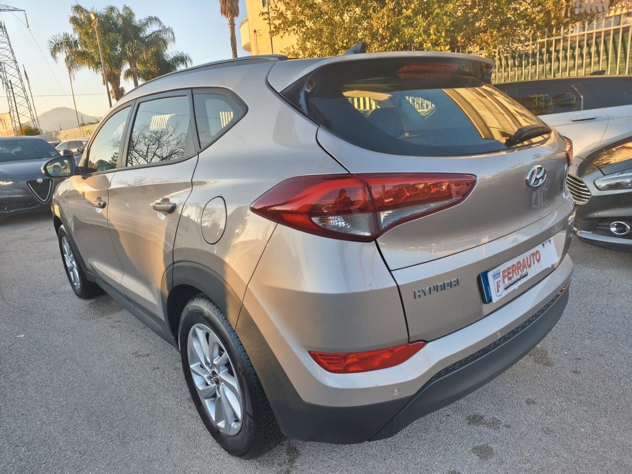 HYUNDAI TUCSON 1.6CRDI 116CV XTECH TETTO APRIBILE