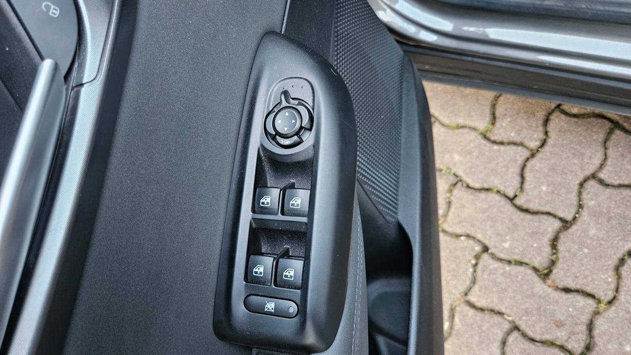 Alfa Romeo Tonale 1.5 hybrid 130cv tct7 CRUISE ADATT-NAVY-DAB-18"