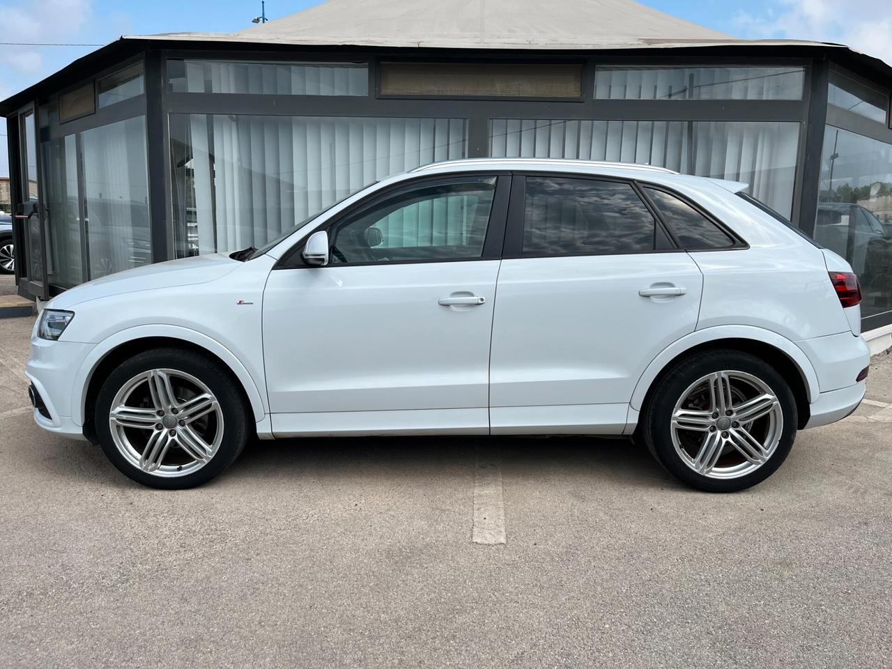 Audi Q3 2.0 TDI 177 CV quattro S tronic Line Edition