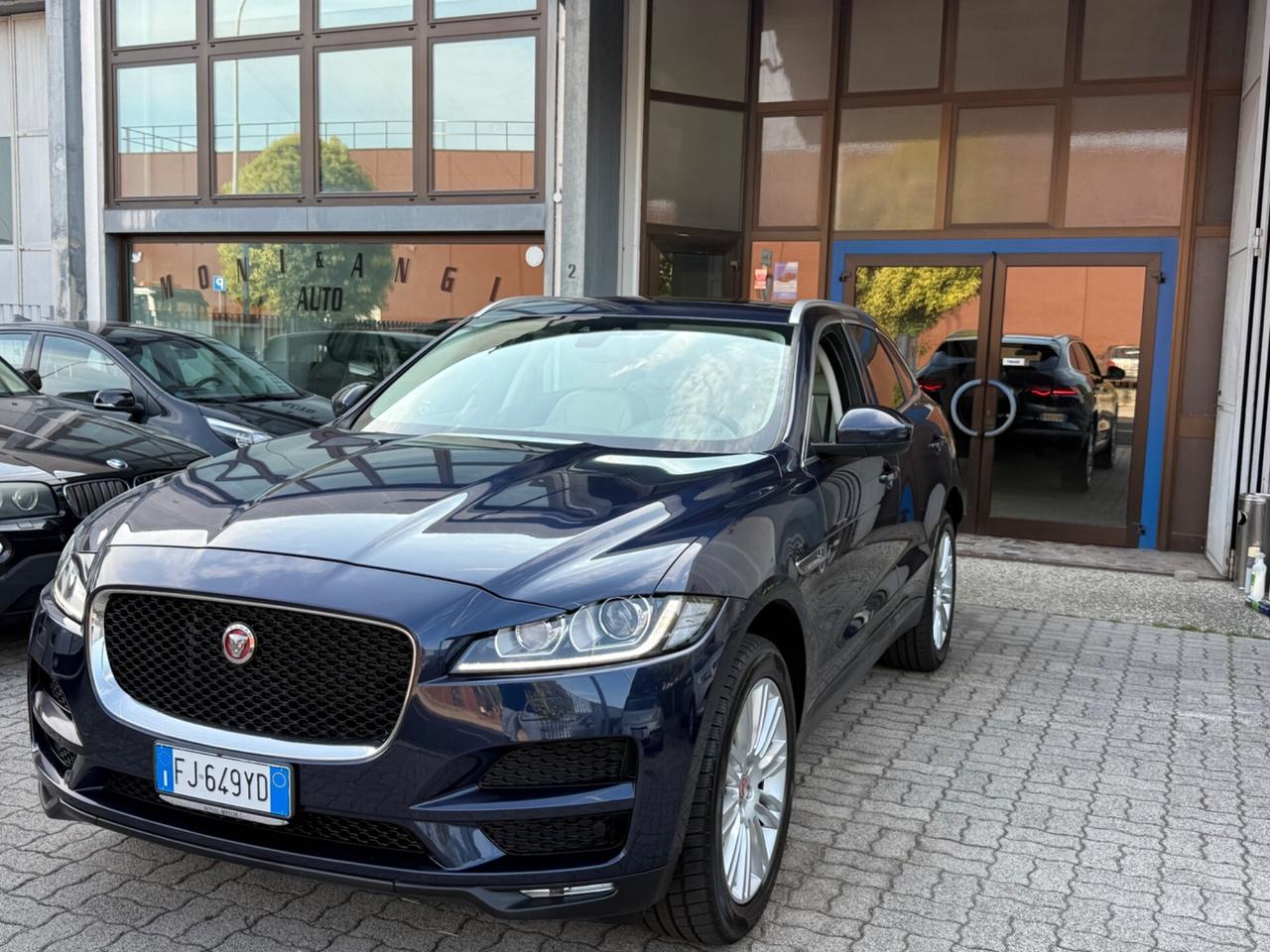 Jaguar F-Pace TURBO NUOVO 4x4 2.0 D 180 CV aut. Portfolio