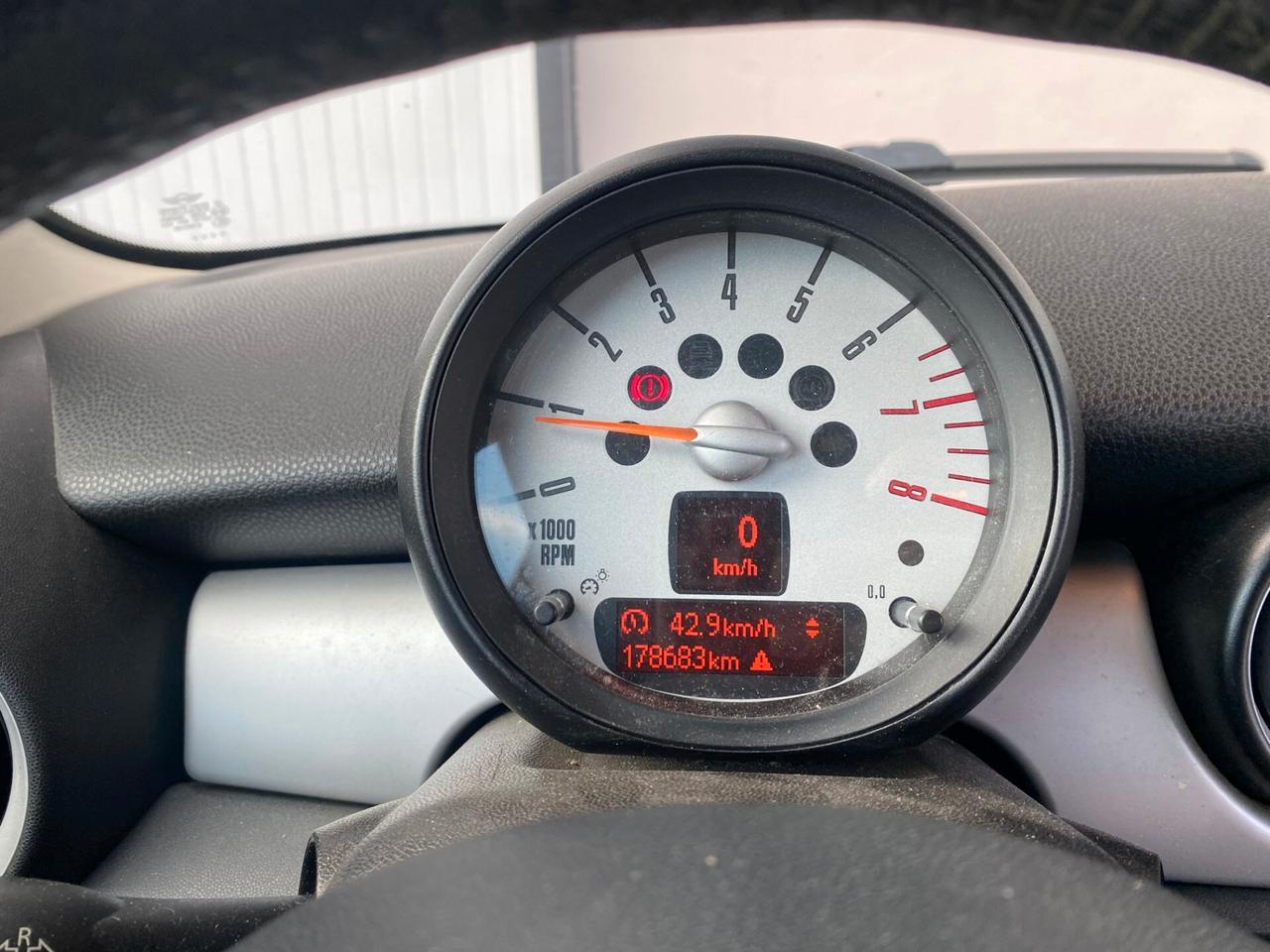 Mini 1.6 16V One (55kW)