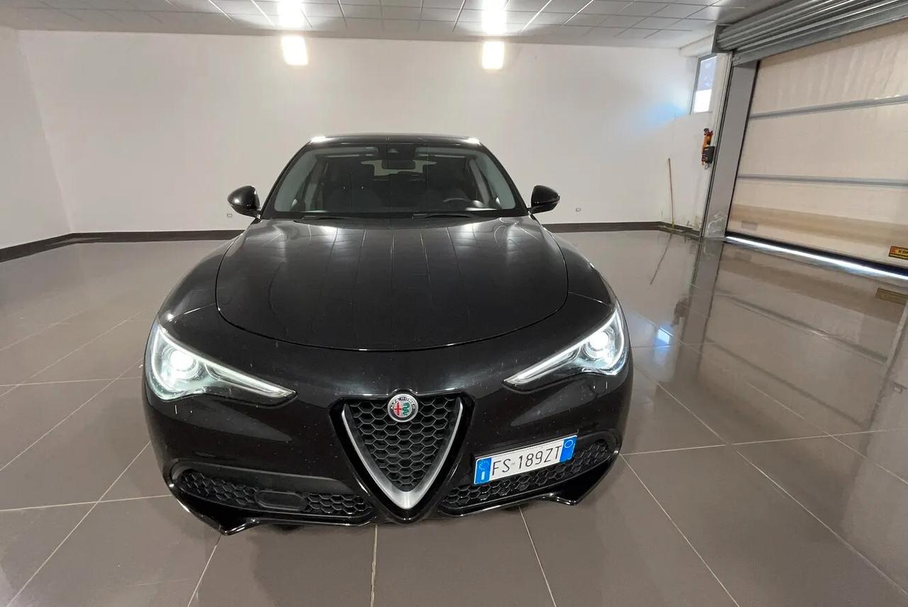 Alfa Romeo Stelvio 2.2 Turbodiesel 160 CV AT8 RWD Business