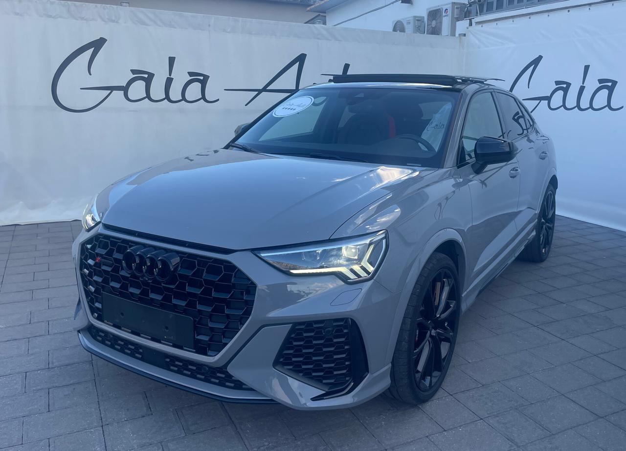 Audi Q3 RS SPB quattro S tronic 294 KW