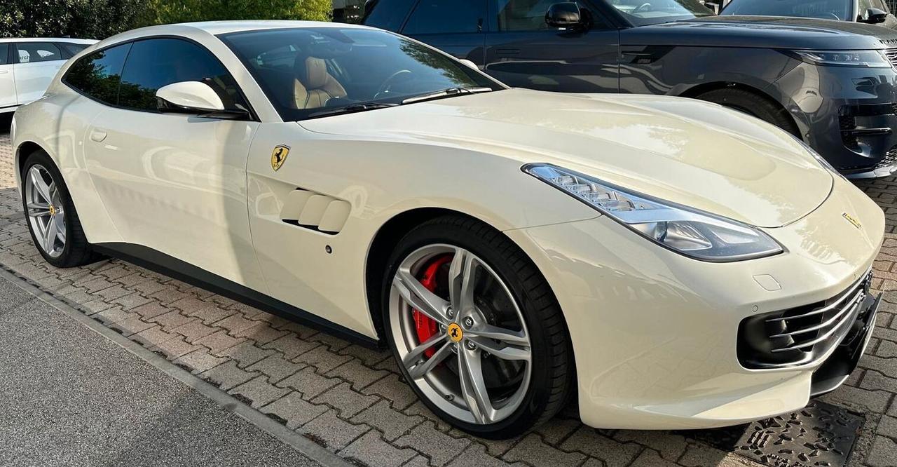 Ferrari GTC4 Lusso GTC4Lusso T