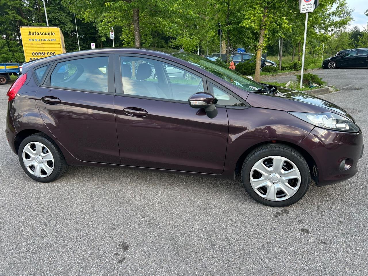 Ford Fiesta 1.2 82 CV 5 porte Titanium * Neo patentati *