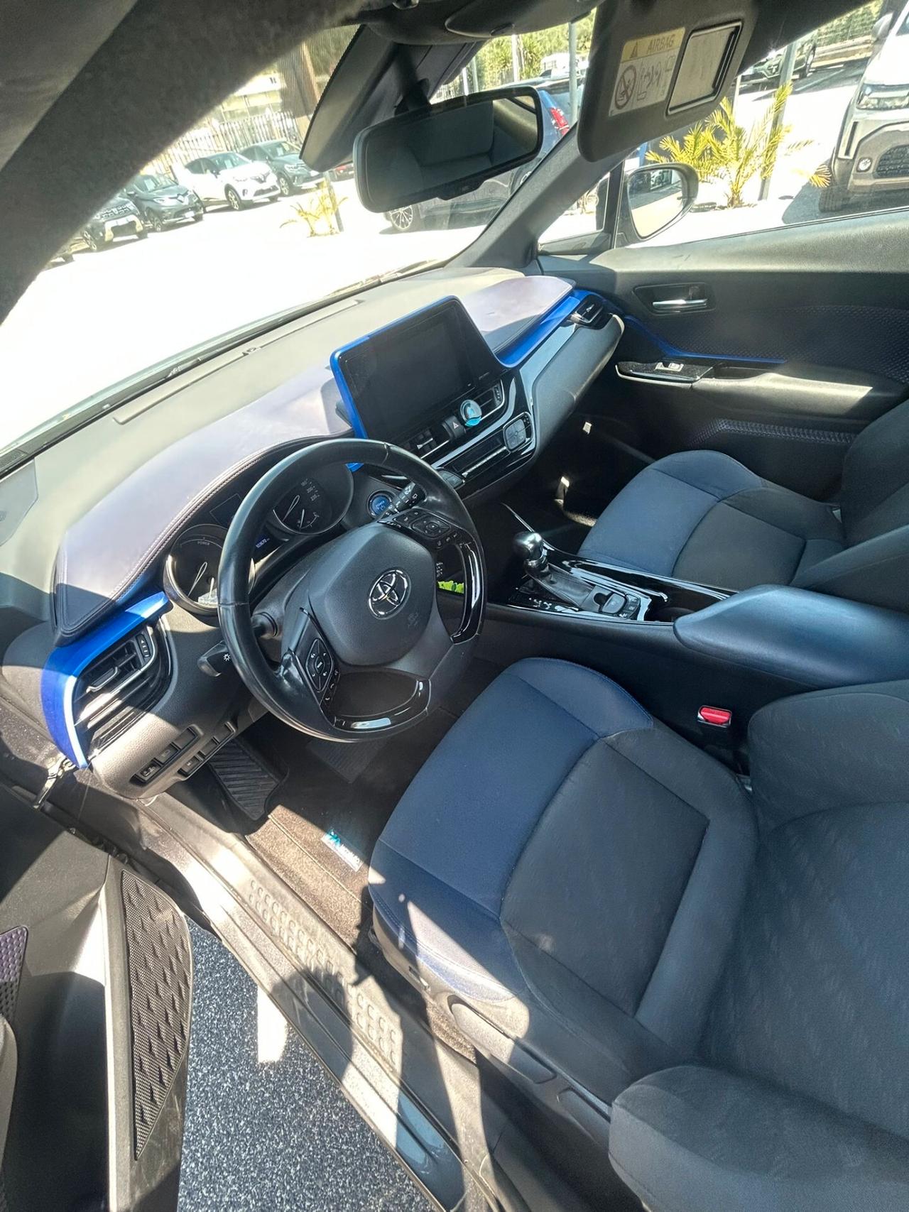 Toyota C-HR 1.8 Hybrid E-CVT Style