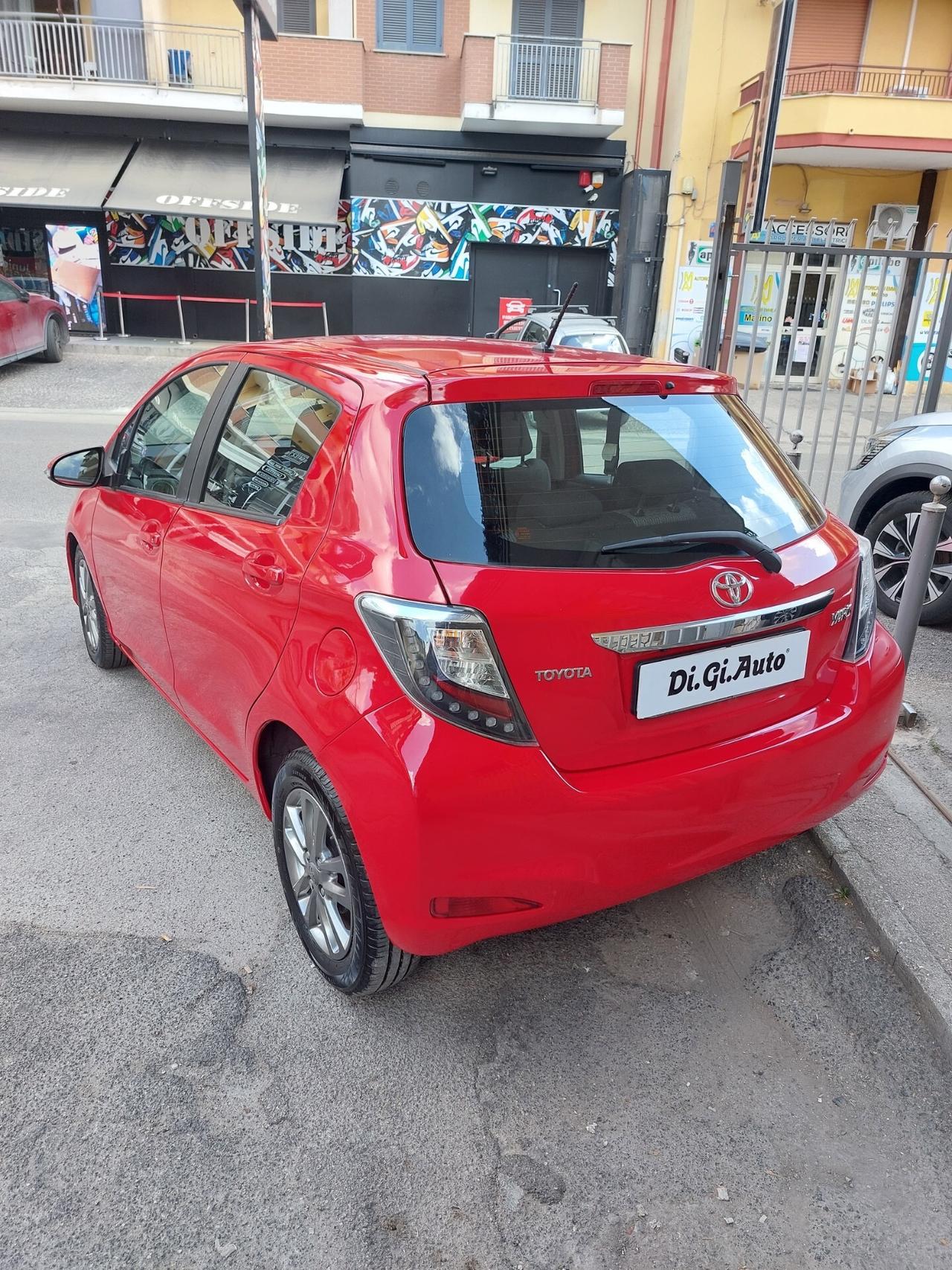 Toyota Yaris 1.0 5 porte Lounge