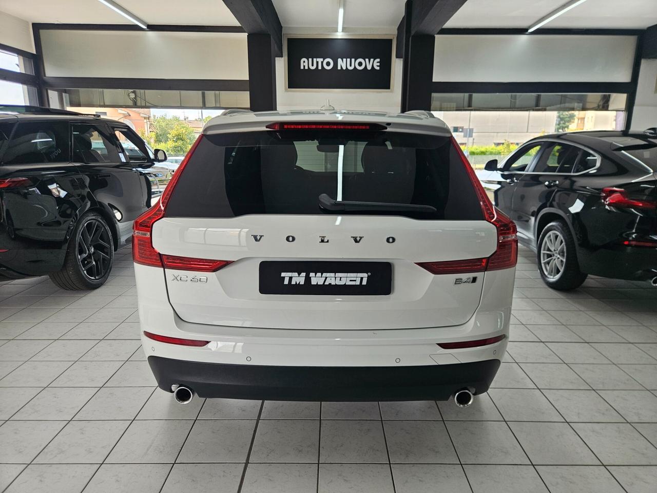 Volvo XC60 2.0 b4 Momentum awd auto my20 - IVA ESPOSTA