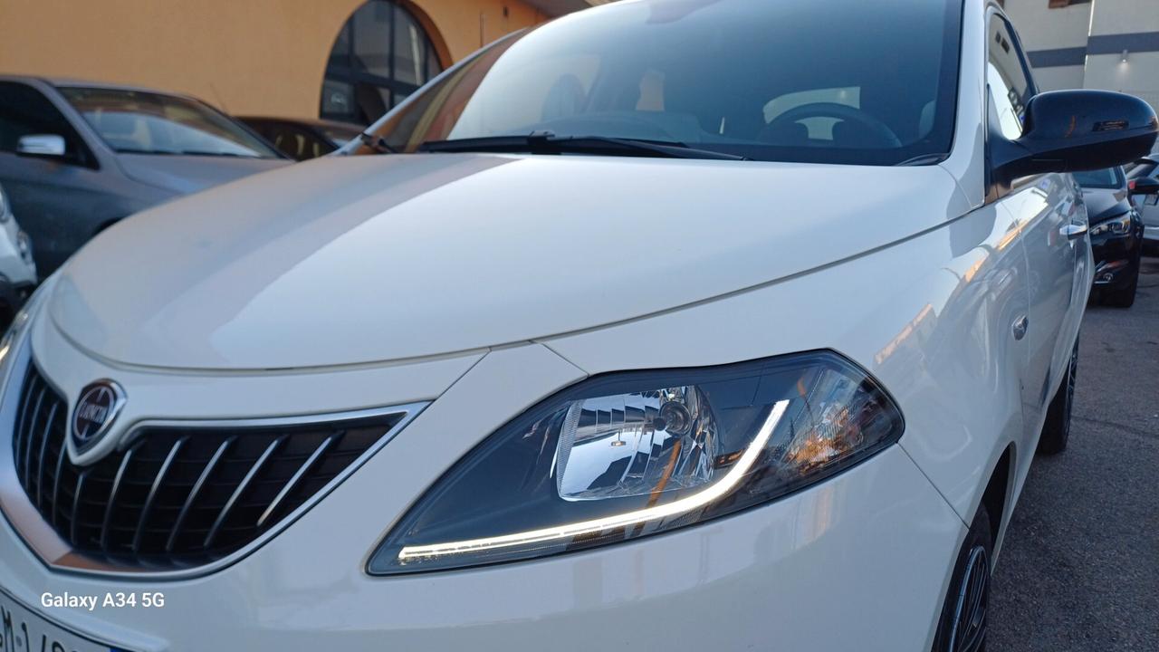 Lancia Ypsilon 1.0 FireFly 5 porte S&S Hybrid Gold Plus