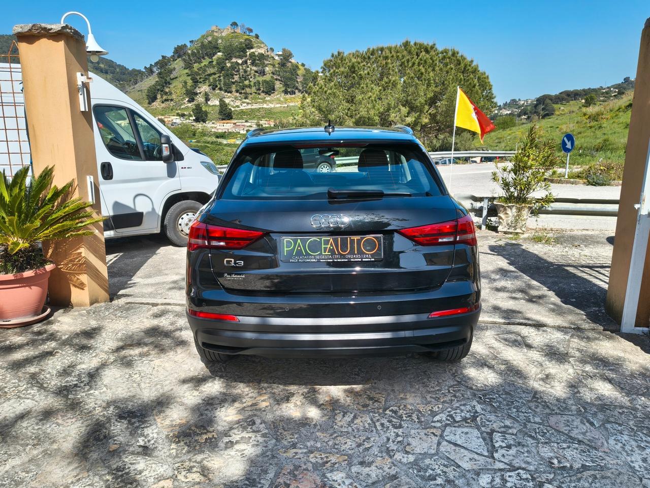 Audi Q3 35 TDI S tronic Business