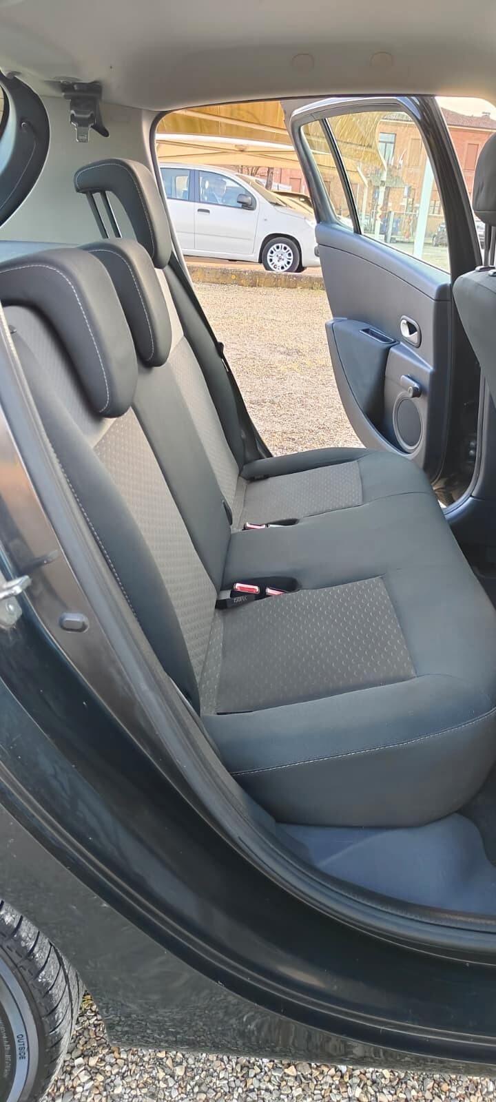 Renault Clio 1.2 16V 5 porte Luxe