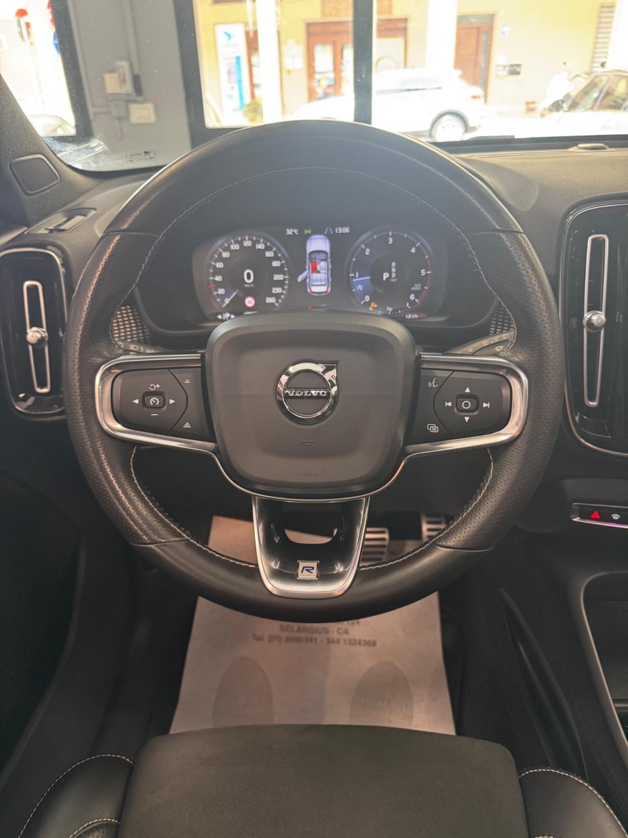 Volvo XC40 D4 2.0 190 Cv AWD R-design Tetto apribile