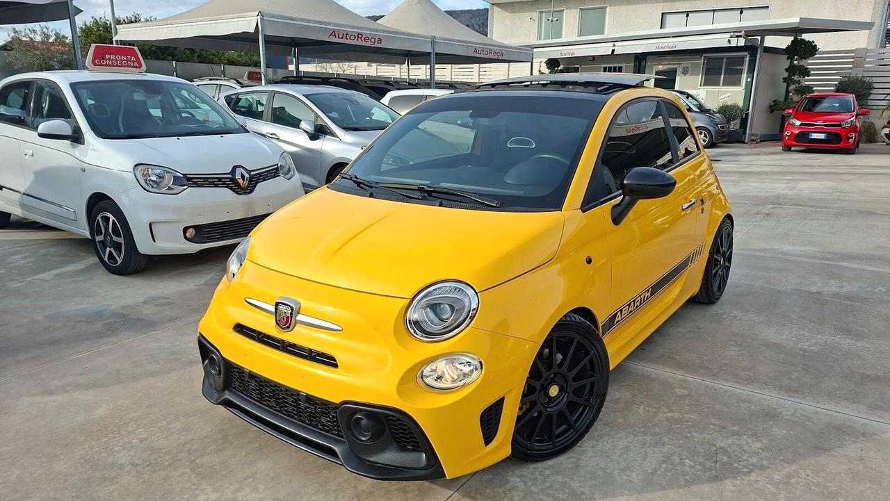 Abarth 595 1.4 Turbo T-Jet 165 CV con tetto apribile