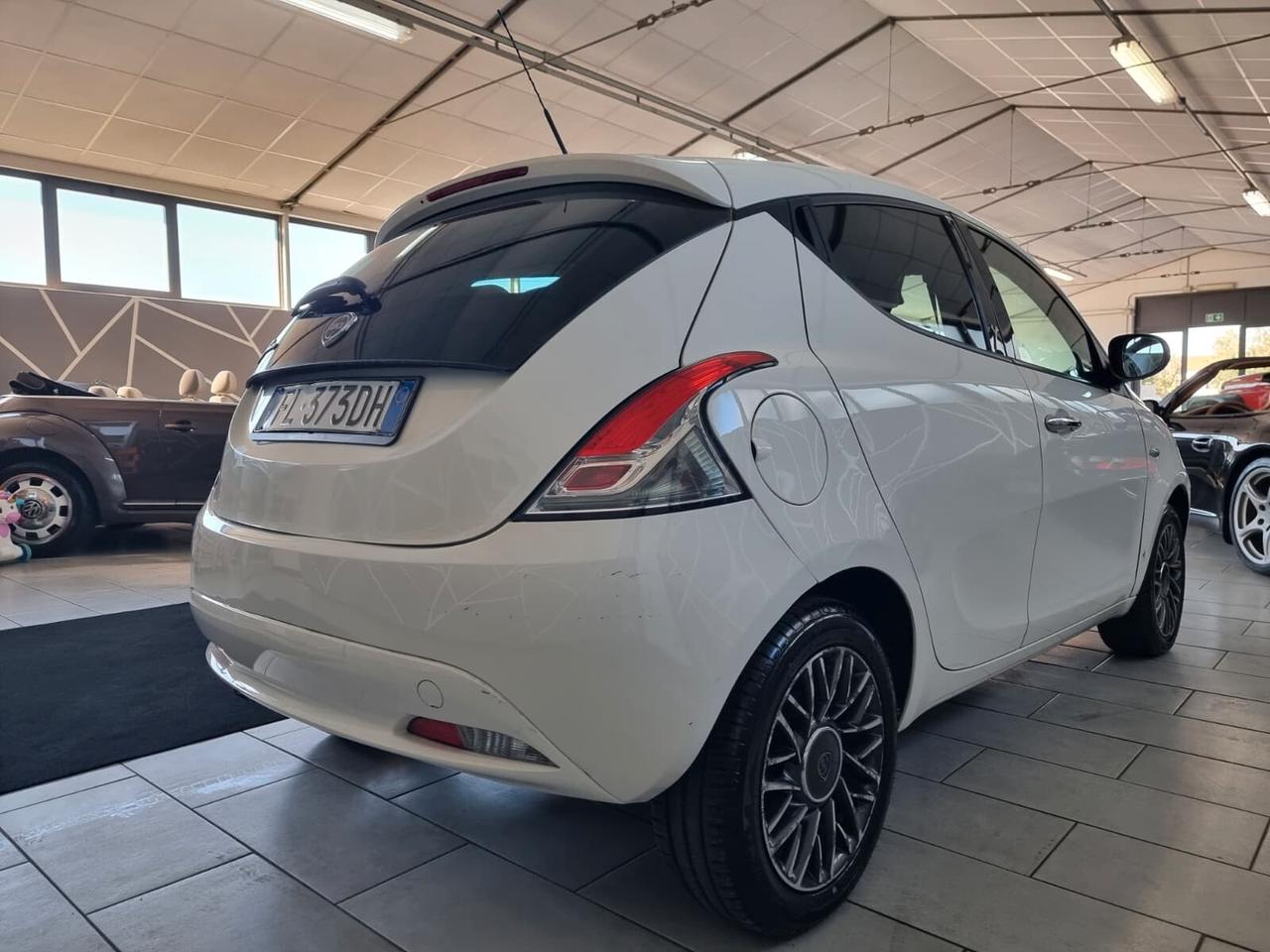 Lancia - Ypsilon1.2 Platinum 69cv my16 GPL NEOPATENTATI