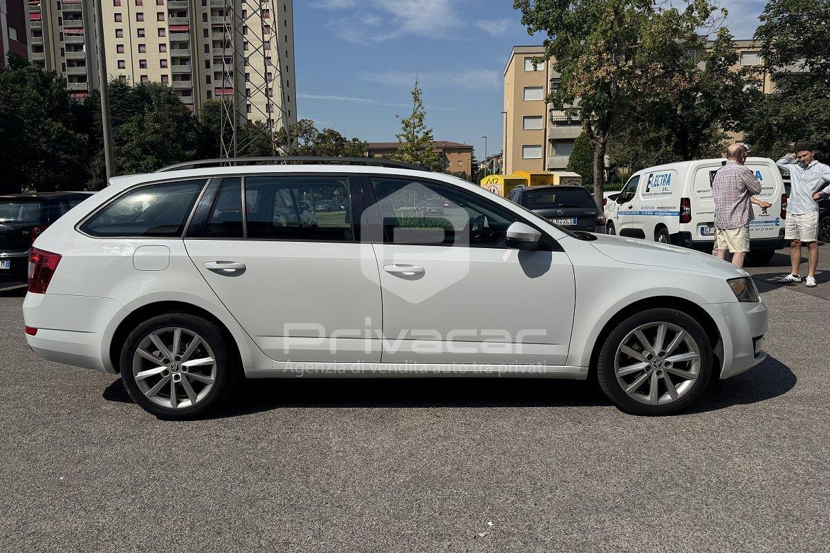 SKODA Octavia 2.0 TDI CR DSG Wagon Executive Plus