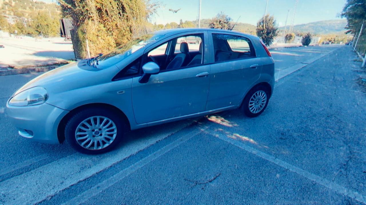 Fiat Grande Punto 1.3 MJT 75 CV 5 porte Dynamic