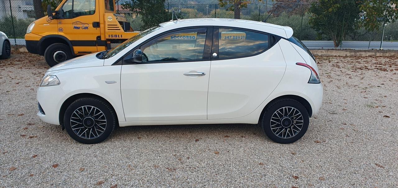 Lancia Ypsilon 1.2 69 CV 5 porte GPL Ecochic Gold