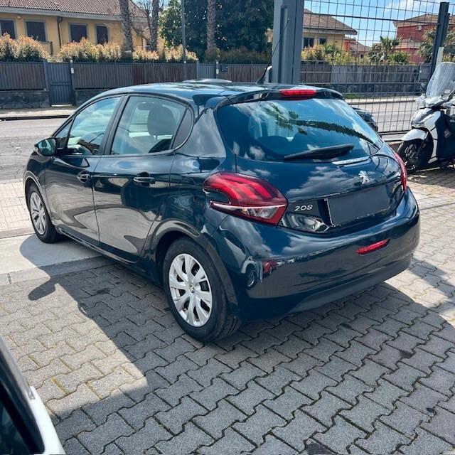 Peugeot 208 PureTech 82 5 porte Allure