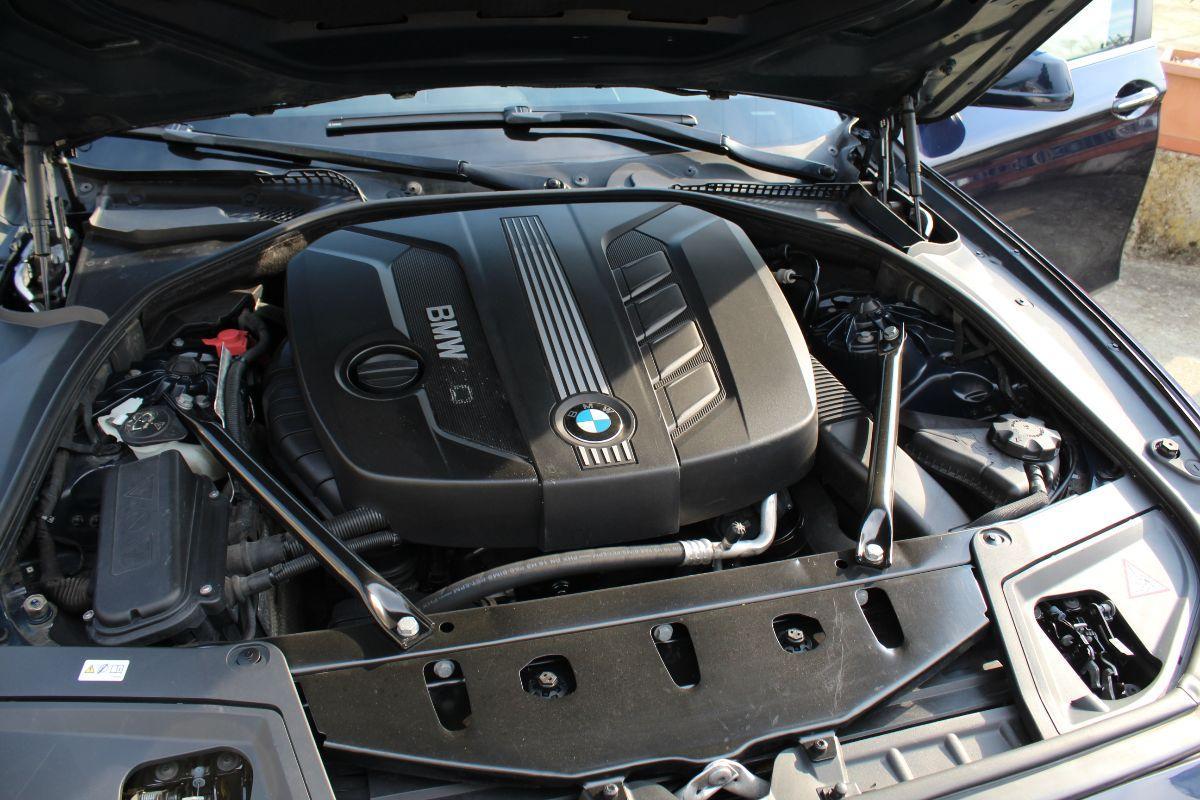 BMW - Serie 5 Touring - 520d Futura