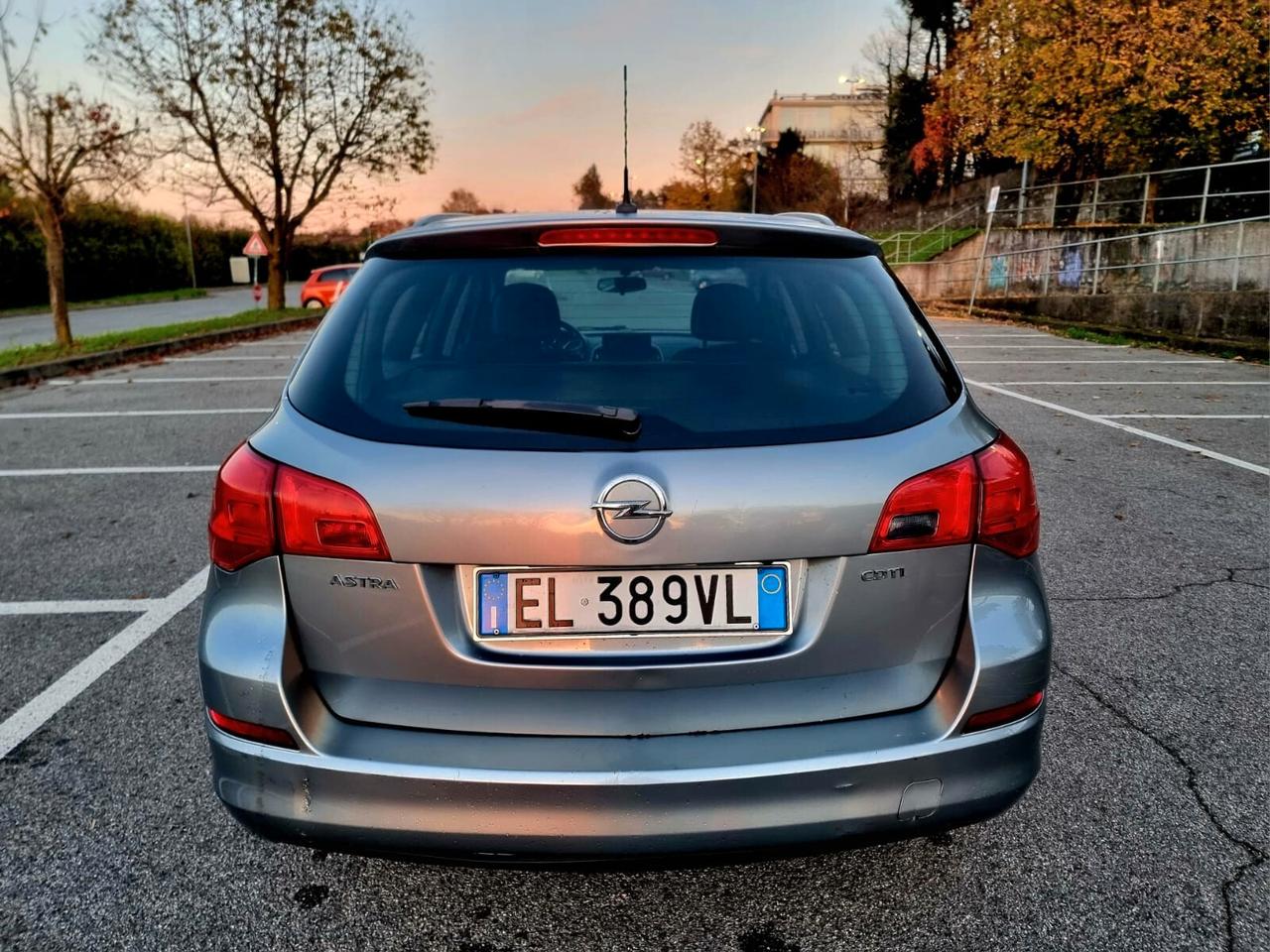 Opel Astra 1.7 CDTI 110CV Sports Tourer Professional N1